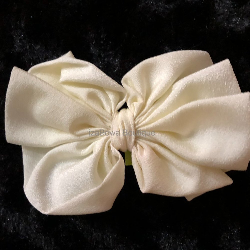 Ivory 4" Satin Bow (2)   4B2132 Handmade NWT Boutique - Picture 3 of 3